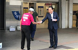 連續(xù)31年發(fā)傳單稱比演講好，效果不如演講app實(shí)在